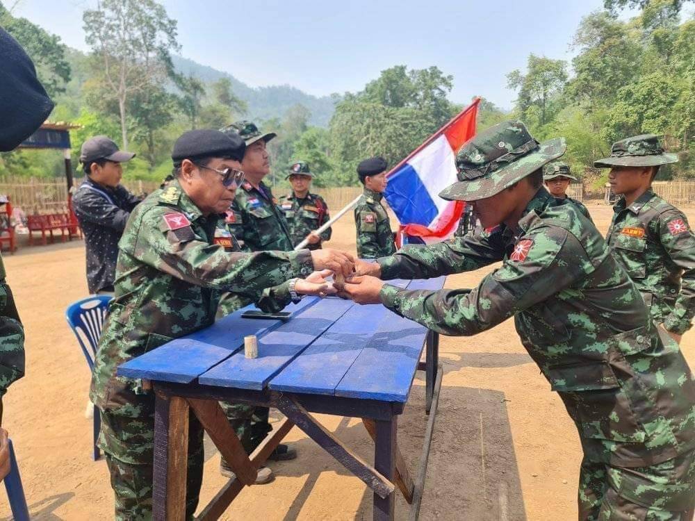 กองทัพคาเรนนีเร่งผลิตกำลังทหารอย่างต่อเนื่องจบการฝึกทหารรุ่นที่ 75 จำนวน 226 นาย 