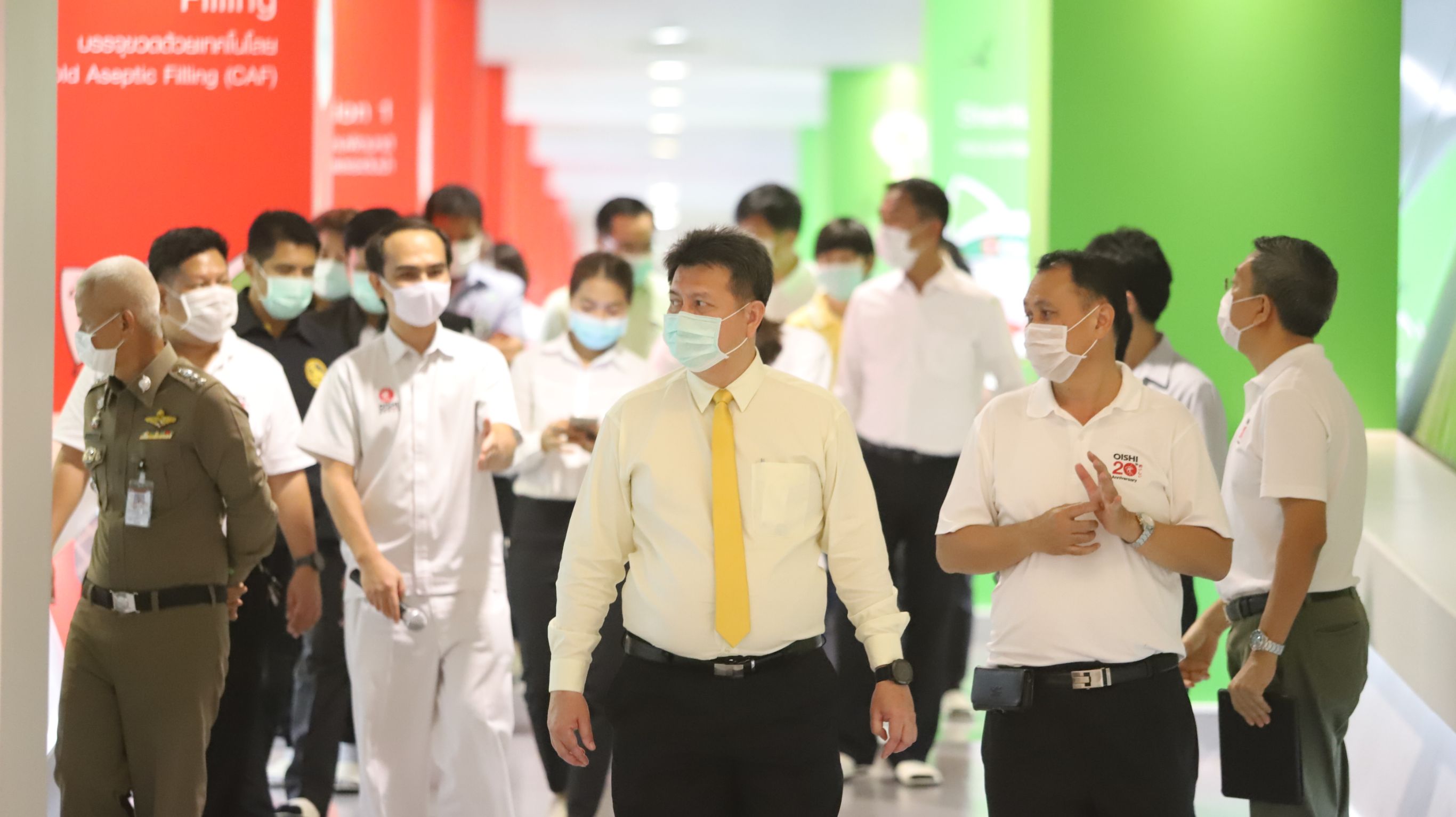 รองผู้ว่าฯปทุมธานี ลงพื้นที่ตรวจสถานประกอบกิจการโรงงานในนิคมอุตสาหกรรมนวนคร เพื่อป้องกันการแพร่เชื้อโควิด-19
