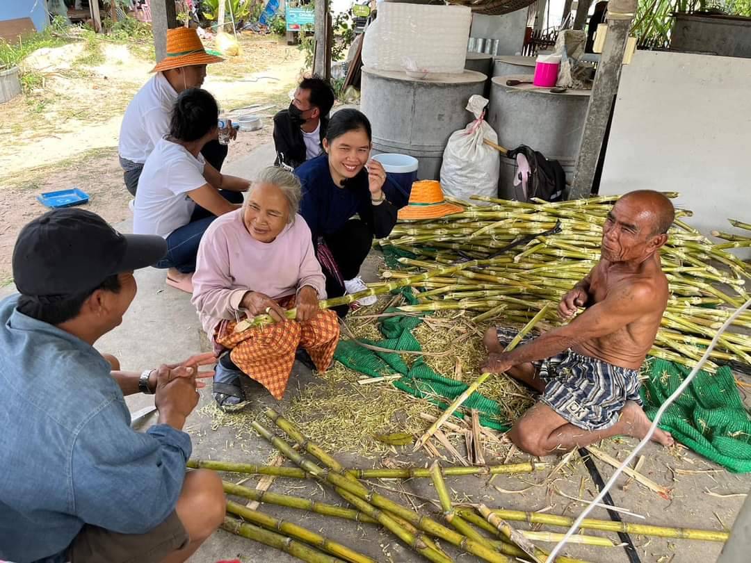"สจ.เตี้ย" ว่าที่ผู้สมัคร ส.ส.เขต.1 ยโสธร พรรคไทยสร้างไทย ลงพื้นที่เยี่ยมยามถามข่าวให้กำลังใจปชช.