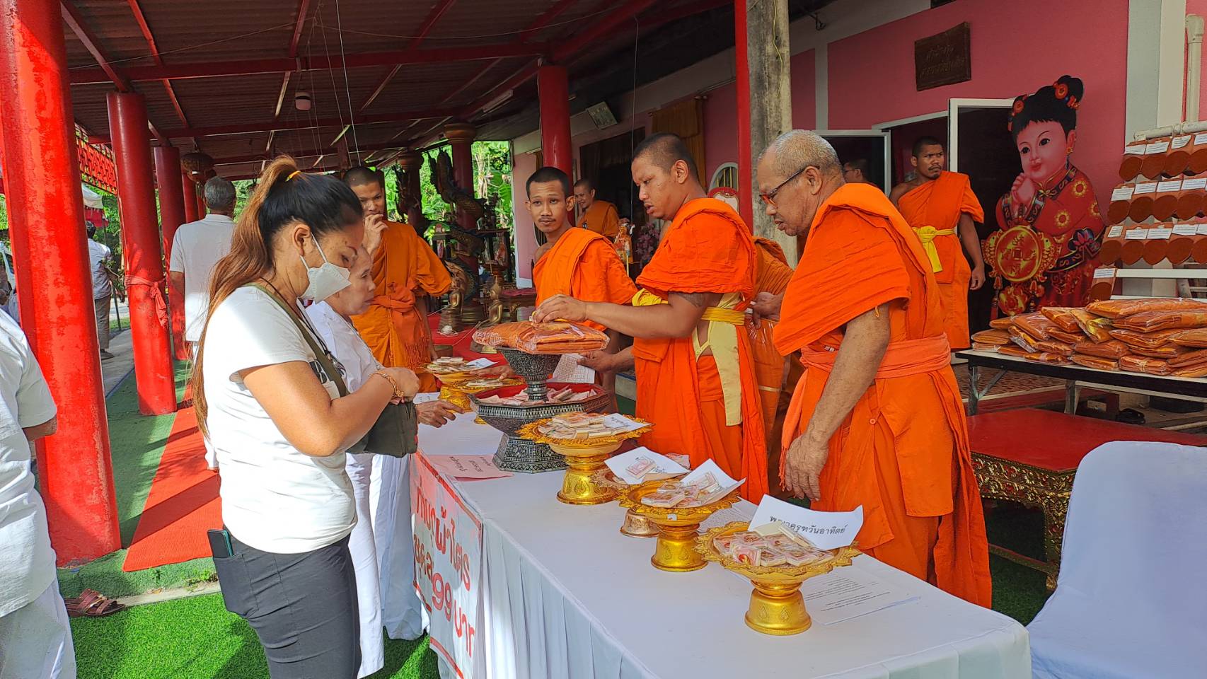 'พังงา'จัดพิธีสวดภาณยักษ์เสริมชะตาราศีวัดบางเสียดรับปีใหม่​ พระเกจิดังสายใต้เข้าร่วมงานคับคั่ง 