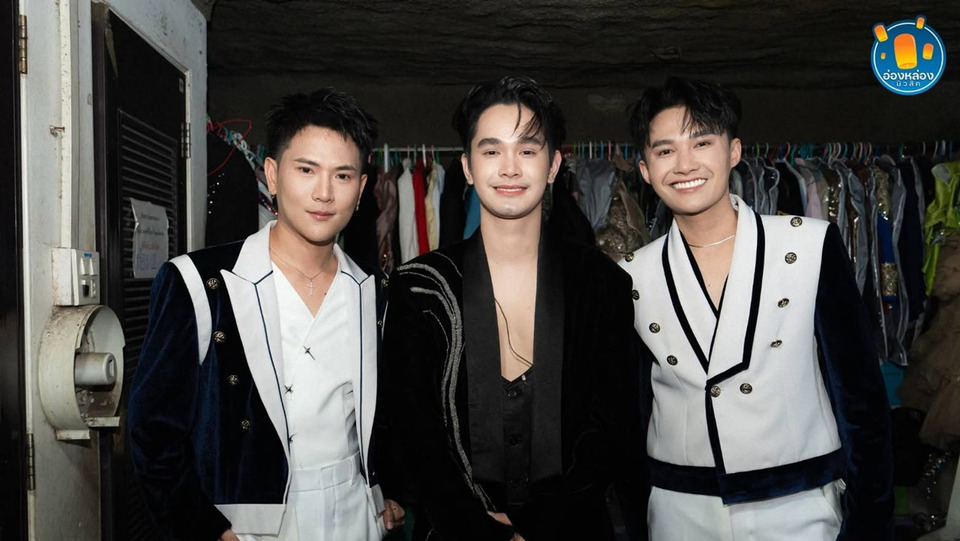 “โอ๊ต สิทธิพงษ์” จับมือ “นราบู๊ท” ระเบิดความมันส์กลางกรุง แฟนเพลงแห่ร่วมสนุกแน่นร้าน