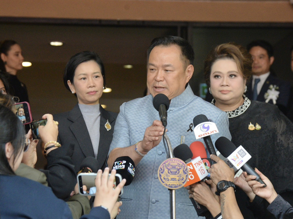 "อนุทิน" ติดตลก บอก"รมต.กัมพูชา หัวคะแนนใหญ่" ย้ำคุยแค่ระดับผู้นำไม่ต้องถึงยูเอ็น ชี้ พรรคเขมรเชียร์น่ากังวลมากกว่า