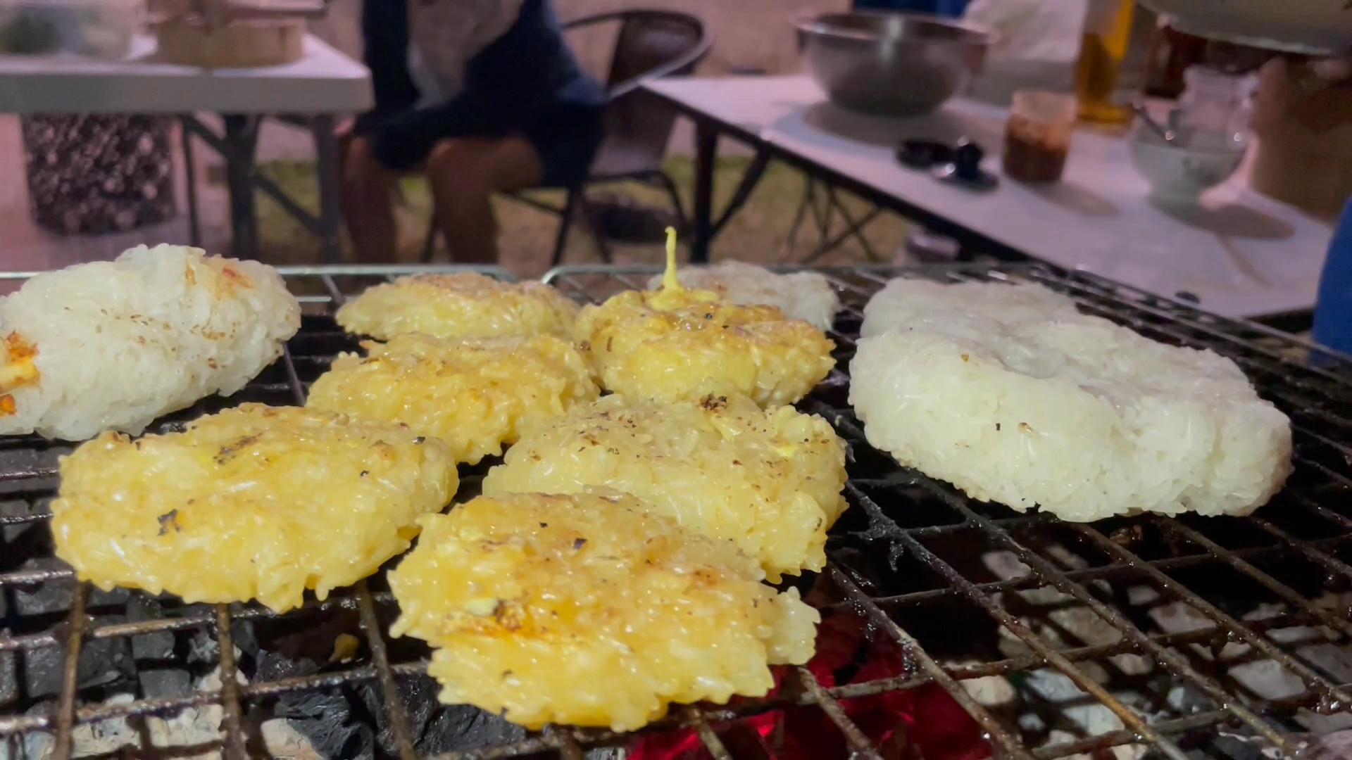 “ข้าวจี่” เมนูอีสานพื้นบ้านในยุคหมูแพง