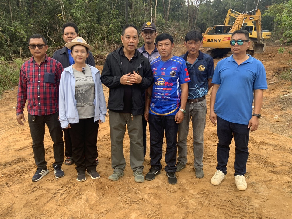 ชาวตราด ร่วมมือ รัฐ-เอกชน นาวิกโยธิน ทำถนนเชื่อมชายแดน รองรับภารกิจส่งกำลังก่อนประกาศหยุดยิง