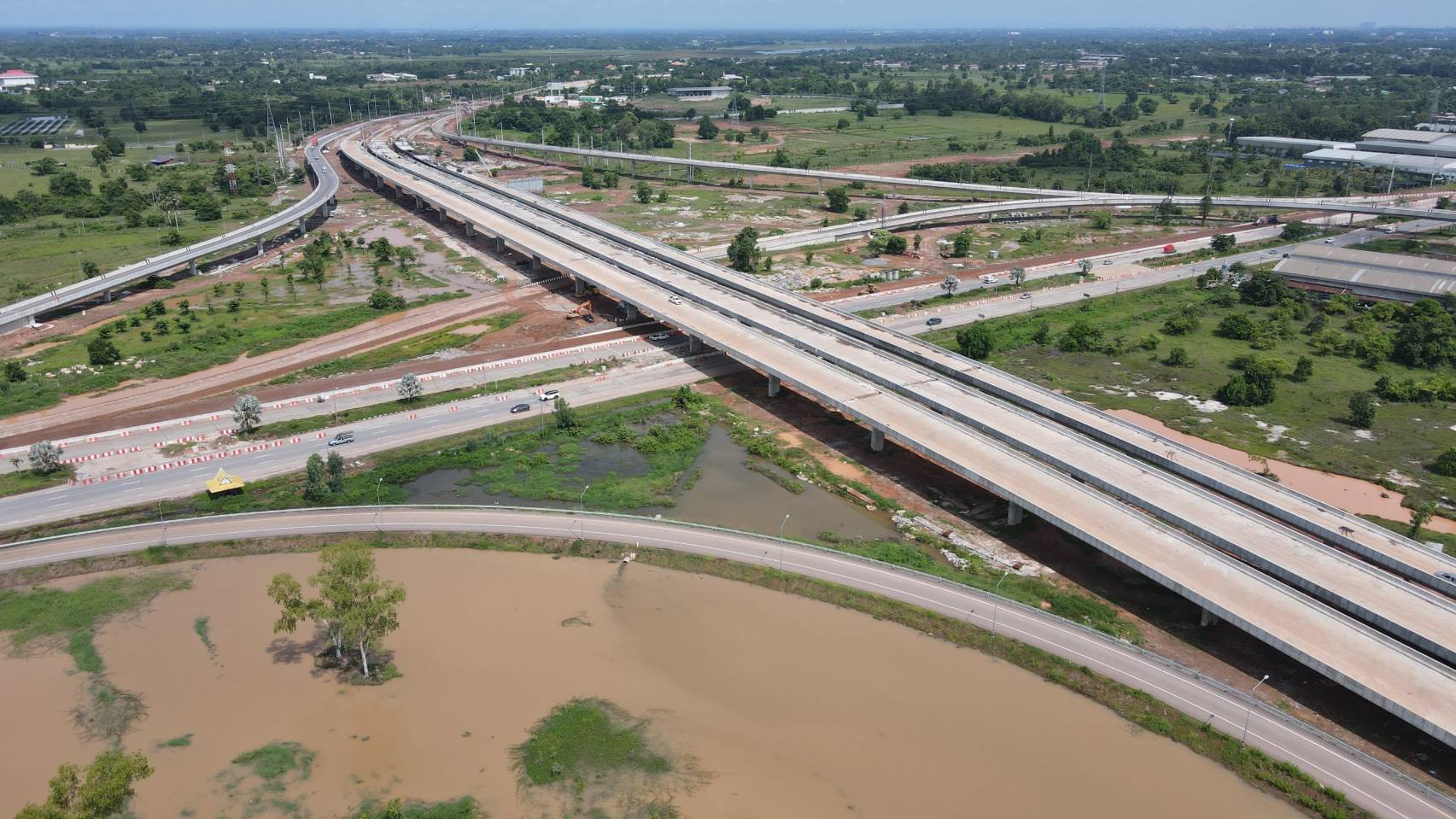 ทล.เผยสร้างทางหลวงสายเลี่ยงเมืองหนองคาย ตอน 2-3 เสร็จแล้ว ทางแยกต่างระดับคืบหน้า 80% คาดเปิดใช้เม.ย.67