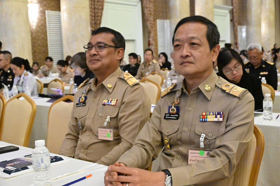 ผู้ว่าฯ ศรีสะเกษ ร่วมประชุมรับนโยบายนายกฯ ชูงบปี 2570 “ตรงเป้า แม่นยำ” ฝ่าวิกฤตประเทศ