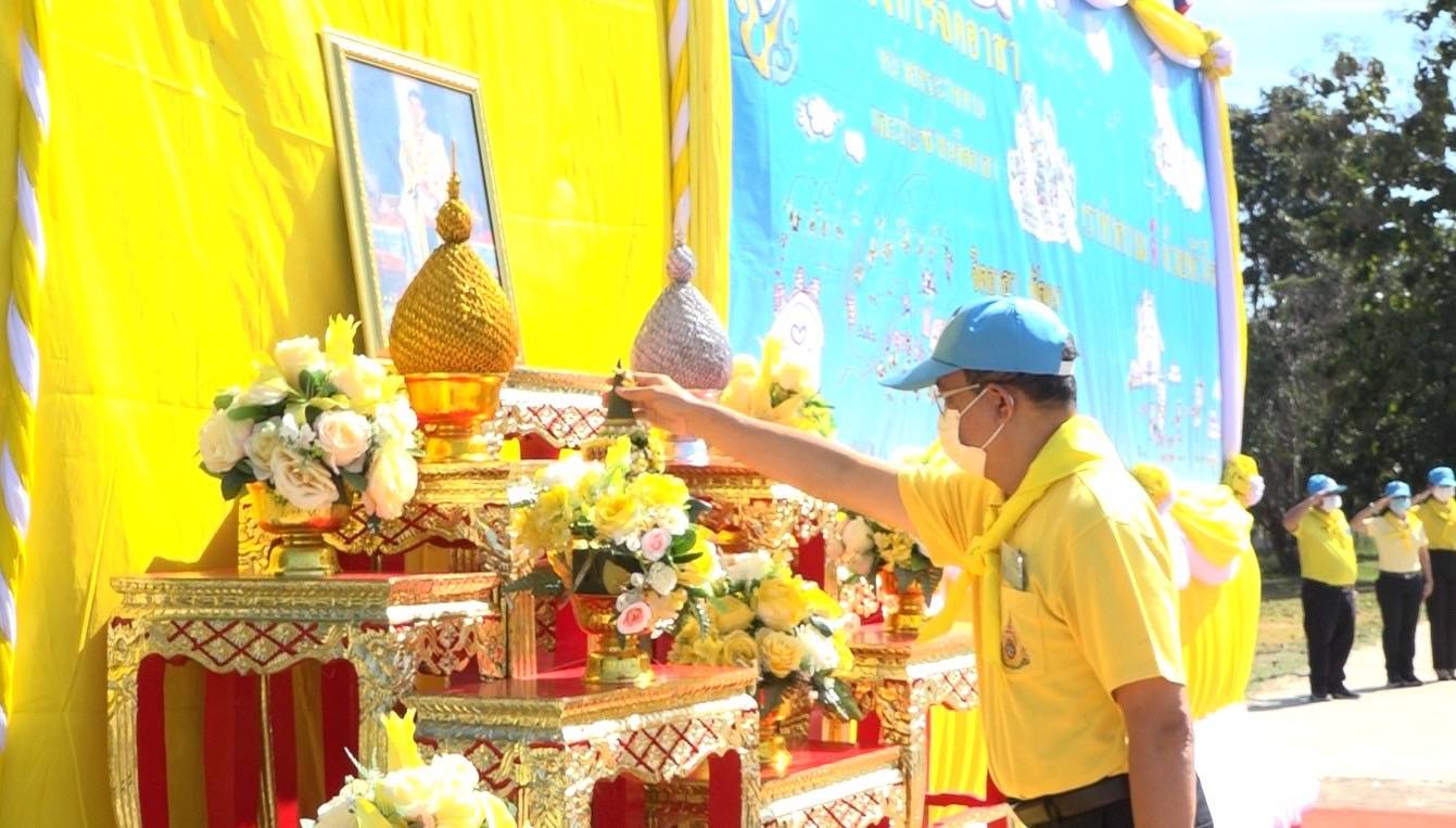 จิตอาสาพระราชทานยโสธร พัฒนาถนนหน้าอำเภอไทยเจริญ