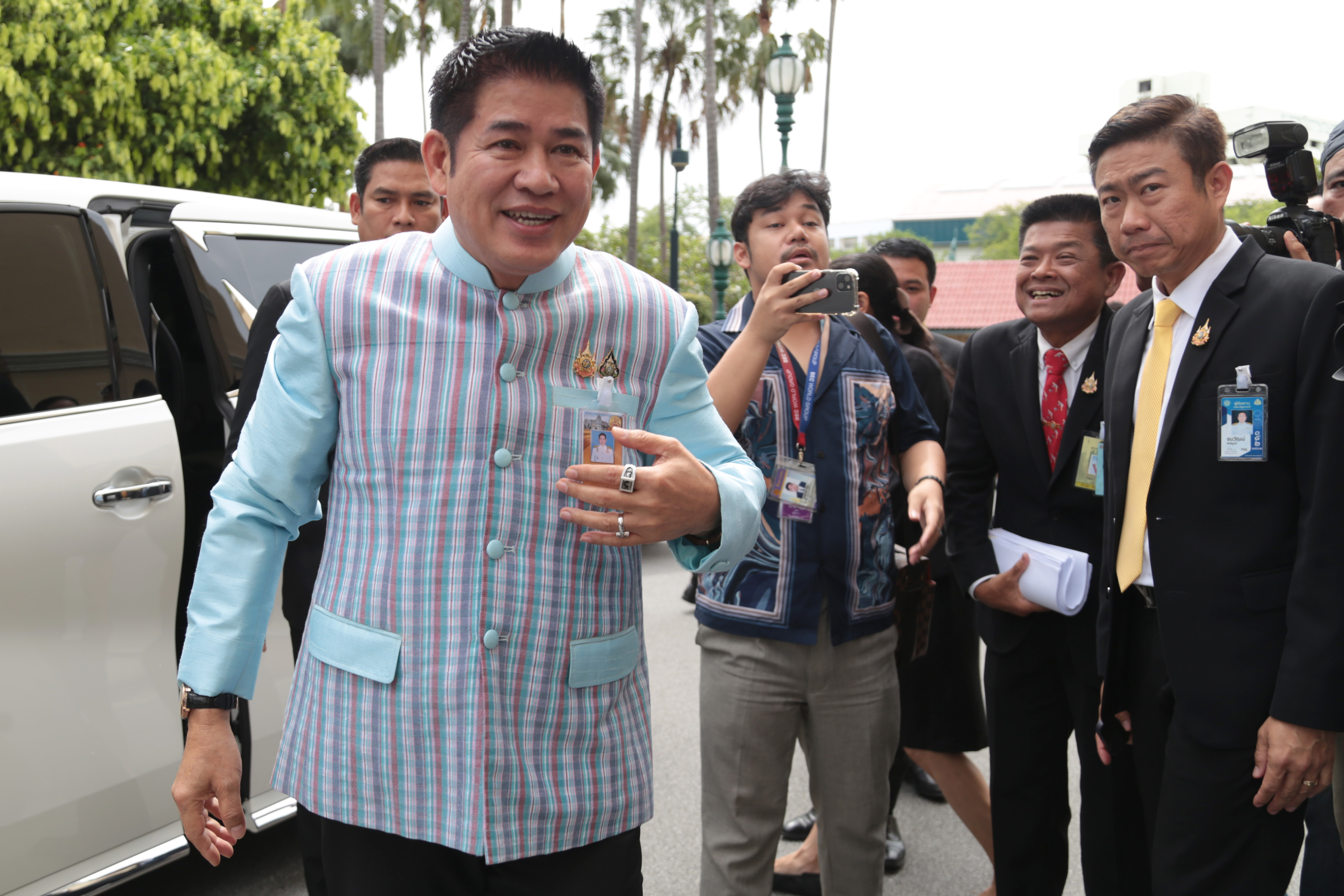 "ธรรมนัส"  ประกาศอิสรภาพ ! ลั่นไม่ทะเลาะกับใคร "รับใช้คนหนึ่งมา 6ปี ถึงเวลาต้องเดินออกมา" นัดกินข้าว เช็คเสียงในมือบ่ายนี้ 