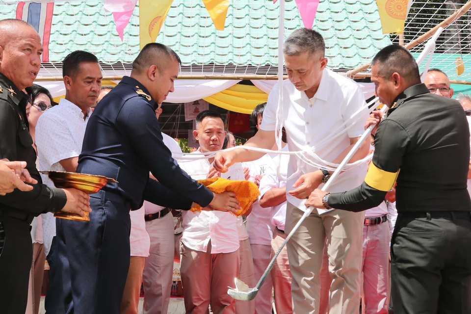 อดีต ผบ.ทหารสูงสุด รวมใจนักรบอีสาน สร้าง “พระพุทธรักษานักรบกล้าอีสาน” 16 องค์ ส่งมอบชายแดนเป็นขวัญกำลังใจทหาร