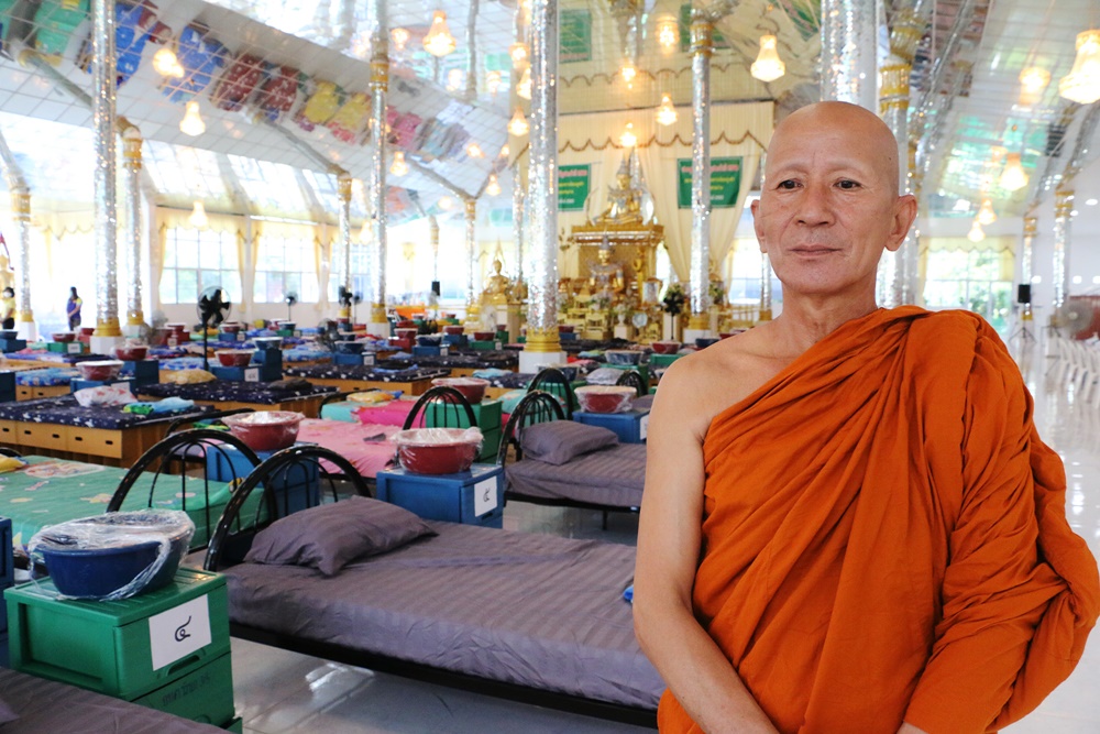 คุณพระช่วย! 'พระครูยังวัดสามง่าม'ยกสำนักปฏิบัติธรรมสุดหรูเป็นรพ.สนาม