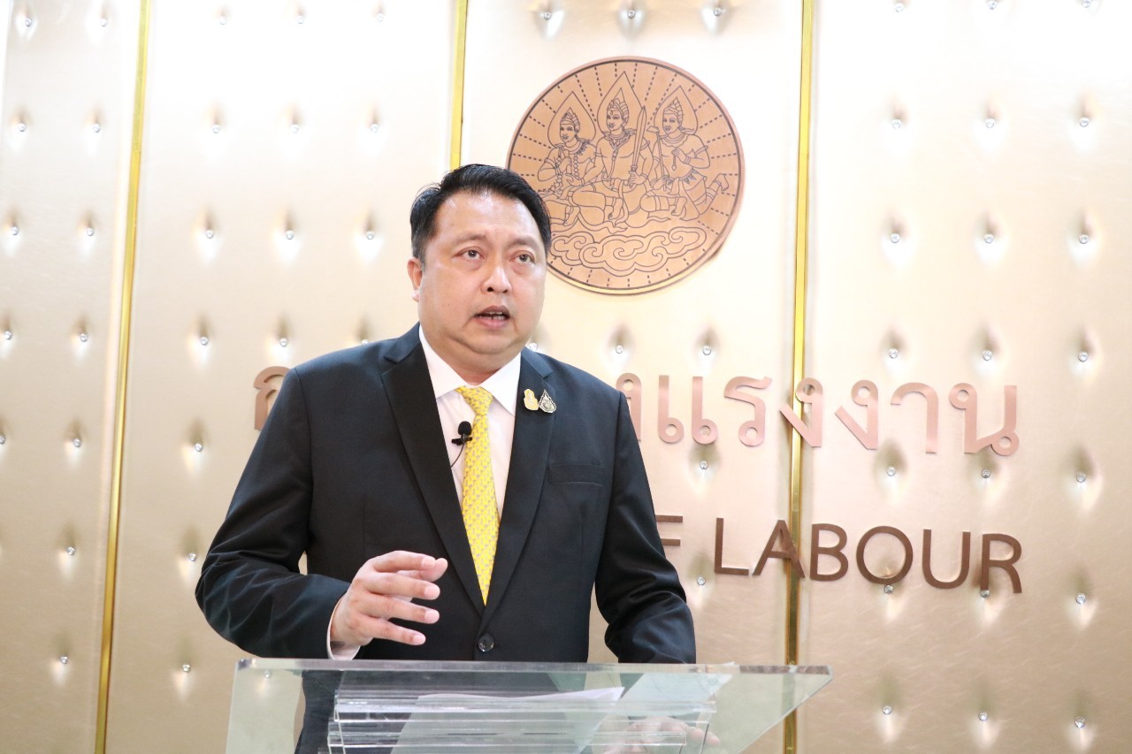 สปส.เปิดศูนย์บริหารสถานการณ์ สายด่วน 1506 กด 6 เพิ่มช่องทางให้คำปรึกษาแก่ผู้ประกันตนตรวจเชื้อโควิด