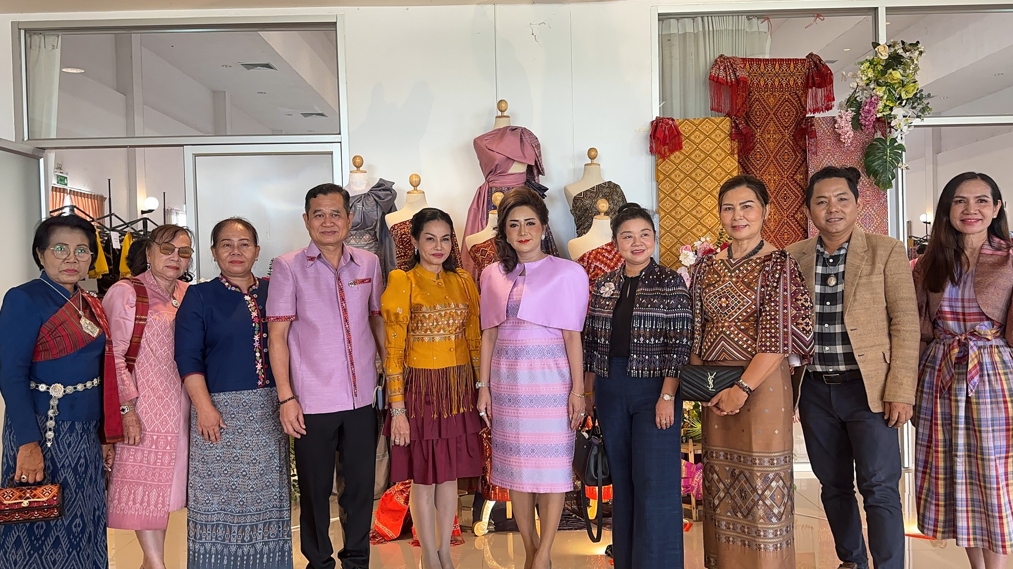 กาฬสินธุ์ พร้อมจัดเต็มงานวิจิตรแพรวาราชินีแห่งไหม เทิดพระเกียรติ รวมสุดยอดผ้าไหม-ผ้าพื้นเมือง
