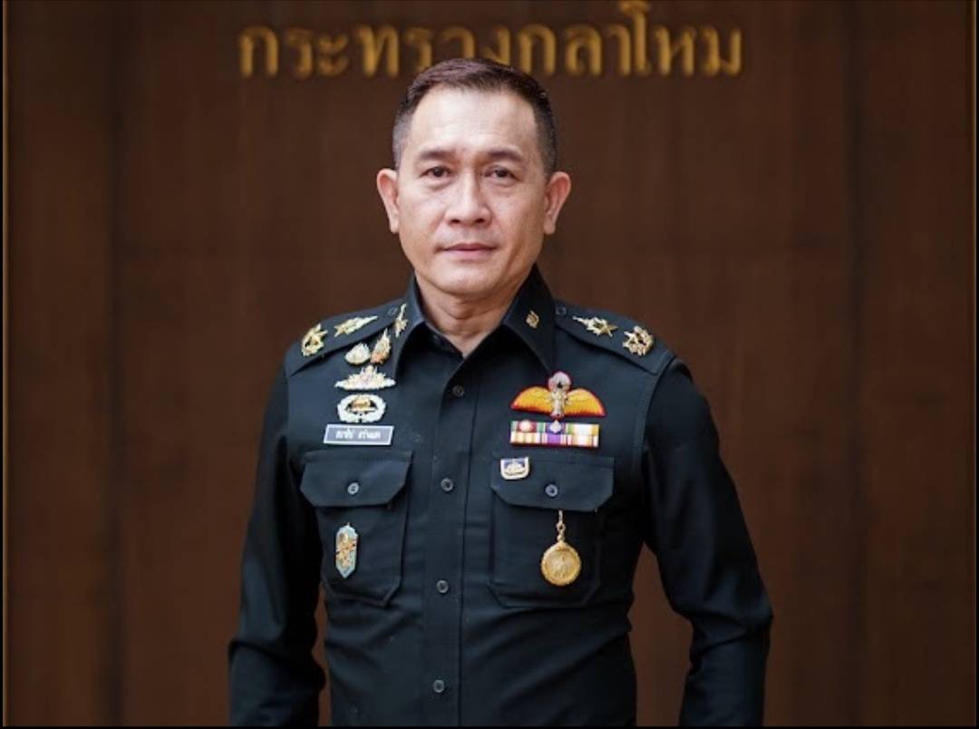 “โฆษก กห.” เผย “ภูมิธรรม” สั่งทุกเหล่าทัพระดมสรรพกำลัง พร้อมยุทโธปกรณ์ เข้าช่วยพี่น้องปชช.ถูกน้ำท่วมใต้ด่วน