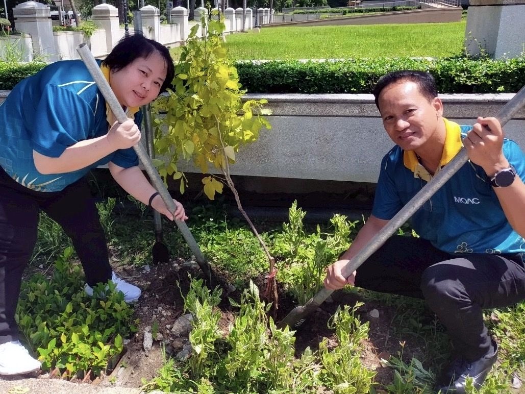 หน.สำนักงานรัฐมนตรีร่วมปลูกต้นไม้ "วันต้นไม้แห่งชาติ 2568" สร้างจิตสำนึกอนุรักษ์ป่า