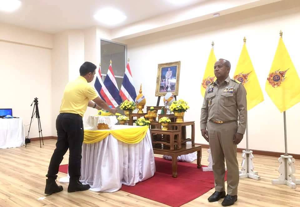 สุราษฎร์ธานี จัดพิธีรับมอบหมวกและผ้าพันคอจิตอาสาพระราชทาน  ภายใต้โครงการ "พม.ร้อยดวงใจฯ เฉลิมพระเกียรติฯ"