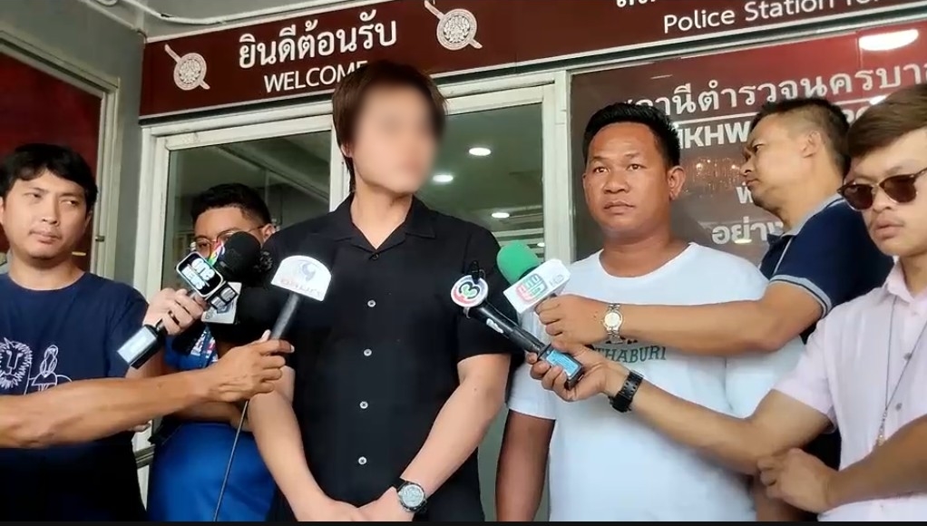 แจ้งความเอาผิดแท็กซี่โชว์สนับมือใส่ คนขับเข้ารับทราบข้อกล่าวหา โต้ถูกปาดหน้า 2 ครั้ง