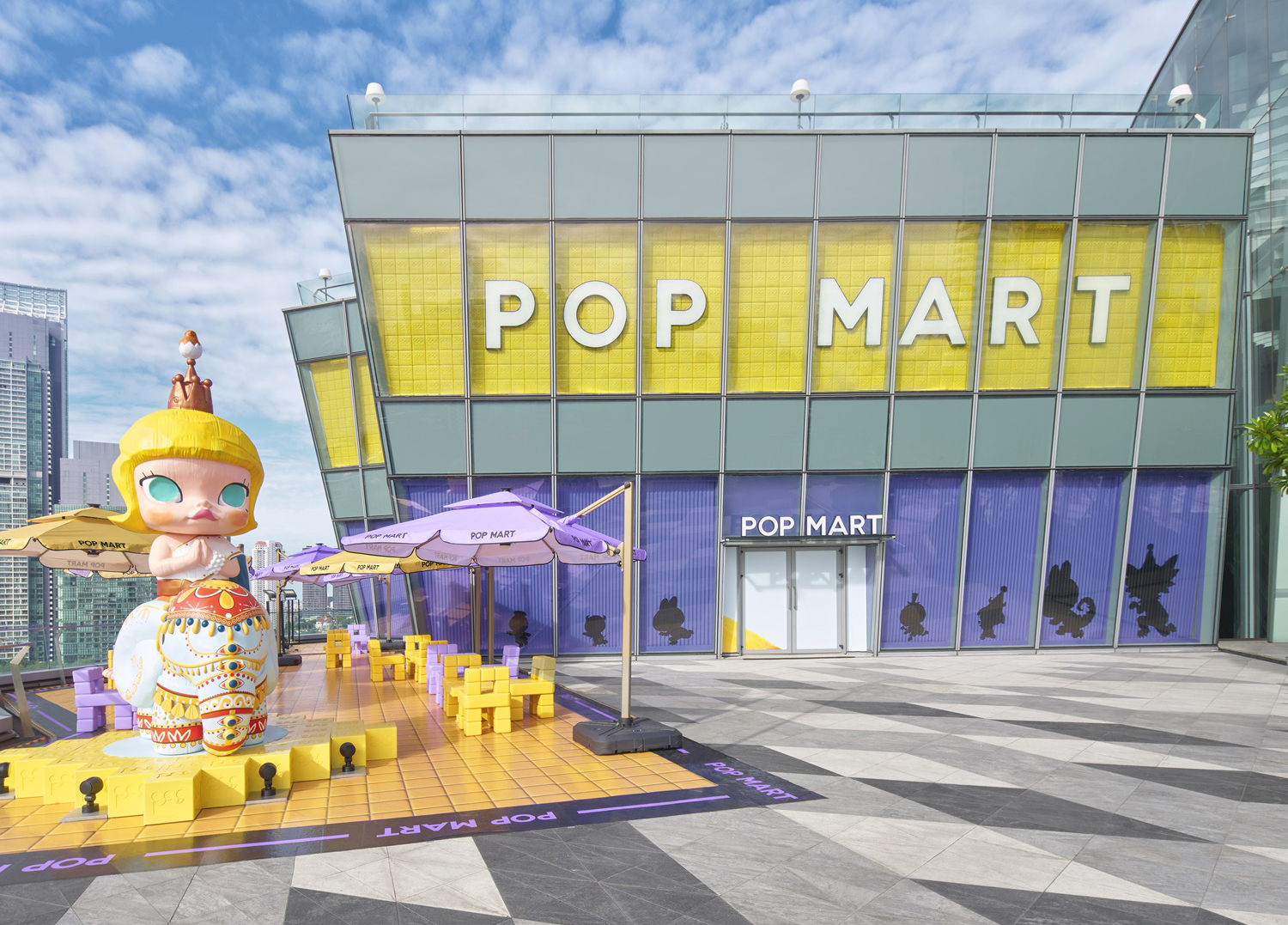 "แม่ชม–น้องเกล" นำทีมเซเลบร่วมเปิดตัว POP MART แลนด์มาร์กใหม่ริมน้ำเจ้าพระยา ณ ชั้น 7 ICONSIAM 