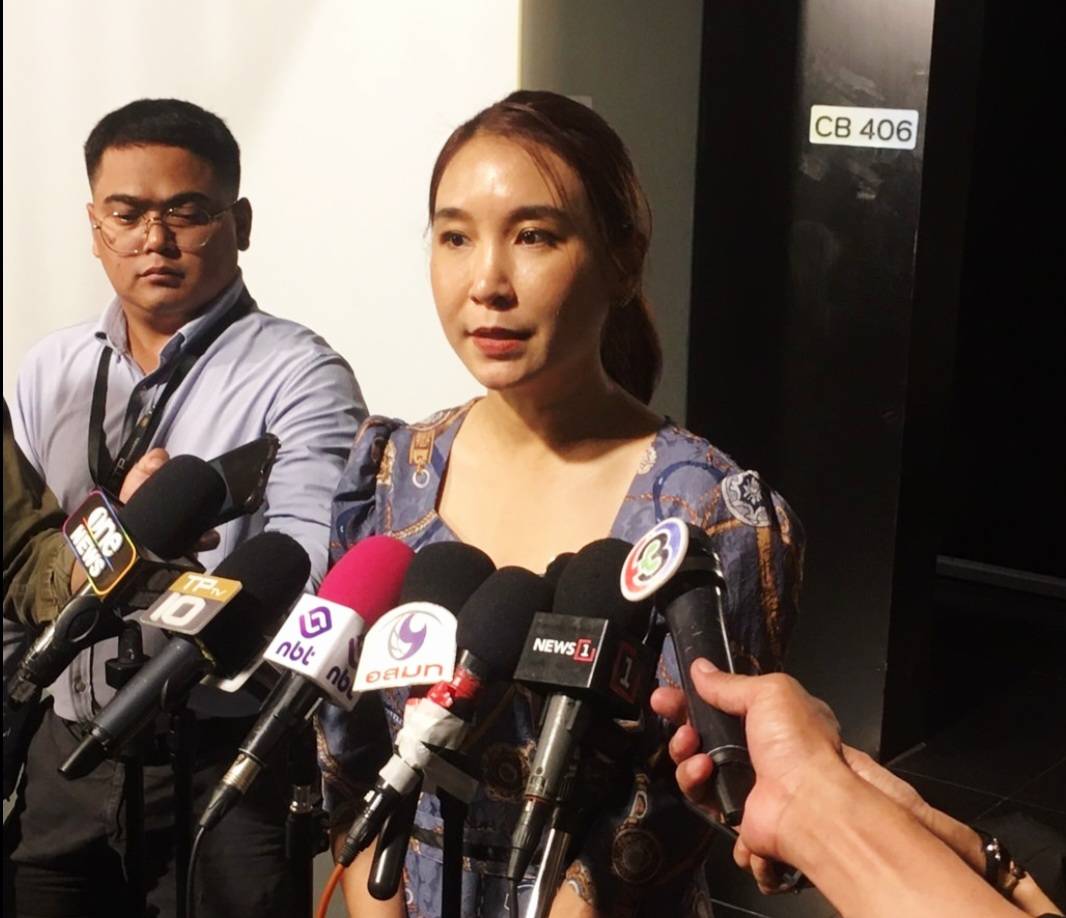“ปชน.” สอน “ทักษิณ” อย่าโทษคนไทยไม่รักกัน แนะให้ออกมายอมรับผิดสาธารณชนก่อน 
