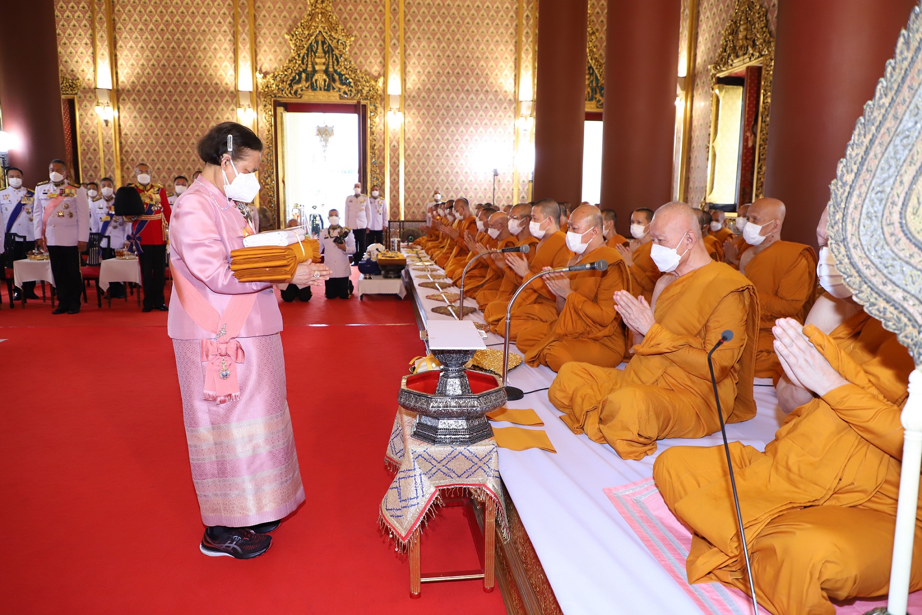 สมเด็จพระกนิษฐาธิราชเจ้าฯ เสด็จฯแทนพระองค์  ถวายผ้าพระกฐิน วัดเทพศิรินทราวาส