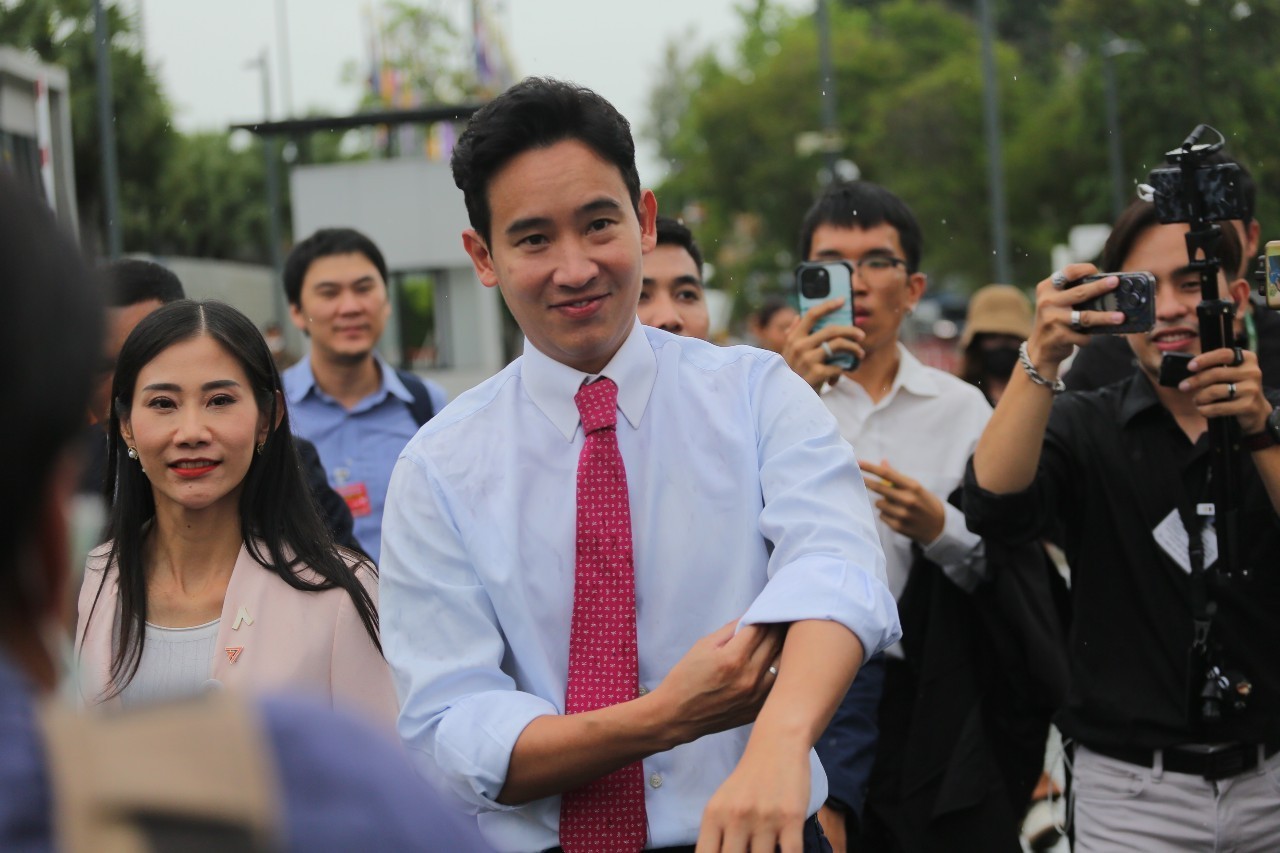 "สำนักข่าวอิศรา" ไขคำตอบ ! เปิดที่มาหนี้ค้ำประกัน 19.9 ล้าน "พิธา" 
