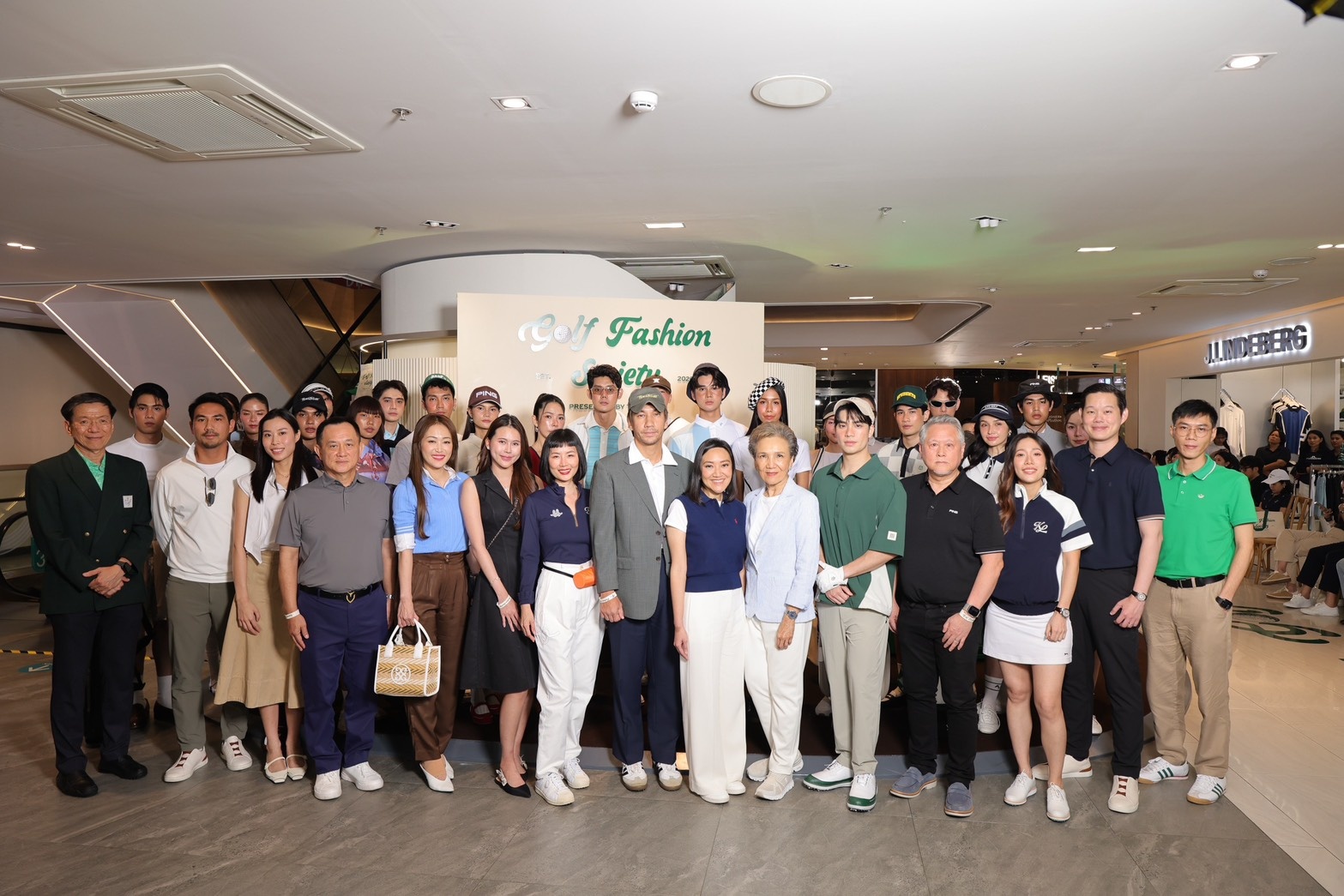 ธนิยะเปิดรันเวย์ “Golf Fashion Society” รวม 27 แบรนด์กอล์ฟชั้นนำ ตอกย้ำฮับกอล์ฟ-แอคทีฟไลฟ์สไตล์
