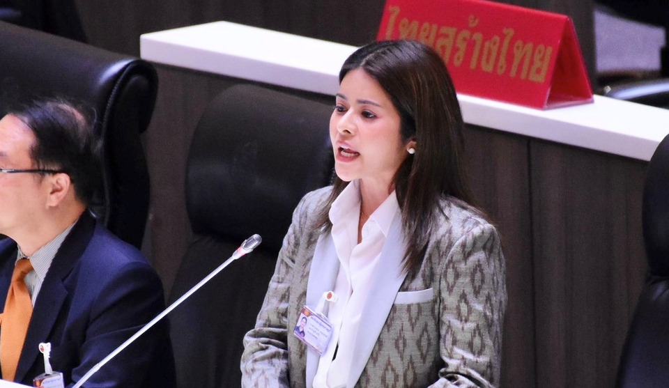 “ภคมน” ซัดรัฐบาลผิวเผิน หลังย้อนคำพูด “อนุทิน” รวยไม่ไหว แต่บอกประหยัดหลังเลือกตั้ง