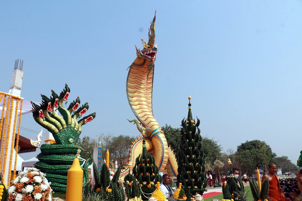 ร้อยเอ็ด ประกอบพิธีบวงสรวง ฉลองสมโภช "องค์พญานาคราช" วัดท่าสะแบง 