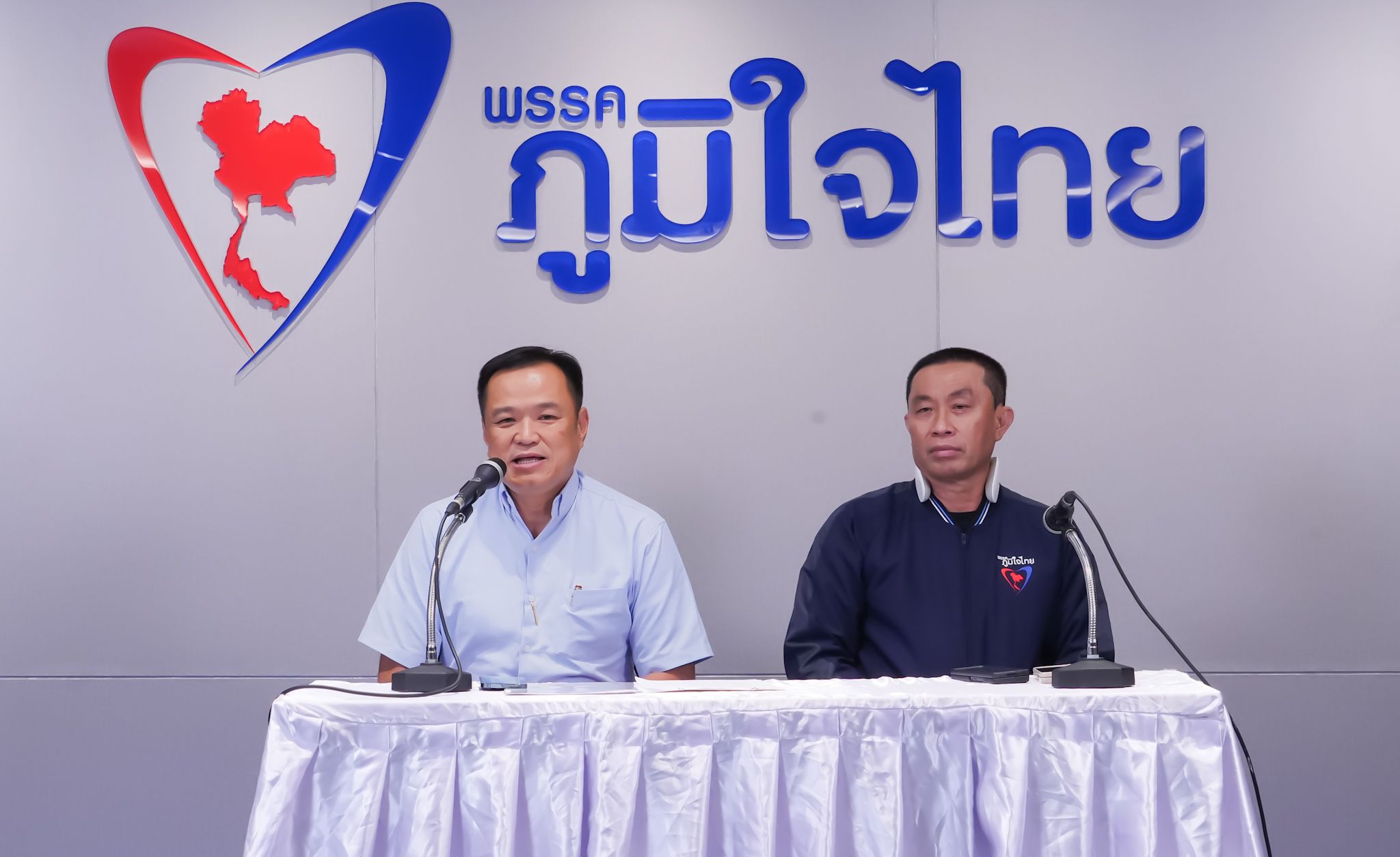 "อนุทิน" ปิดประตู "รัฐบาลเสียงข้างน้อย" ลั่นจุดยืน " ภูมิใจไทย" ไม่สังฆกรรมพรรคแก้ม.112 ปัดข่าวดีลลับ ยันไม่ทำอะไรลับๆล่อๆ 