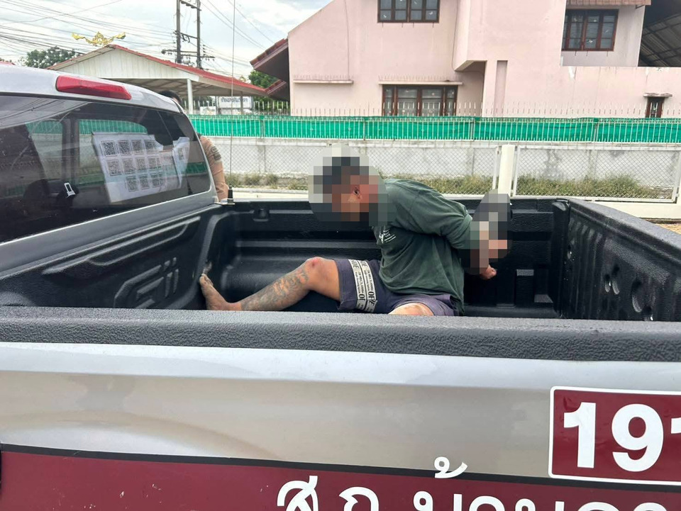 เมายาคลั่งบ้านฉาง! ปาหิน–ฟาดไม้สาวส่งพัสดุ ตร.รวบทันควัน
