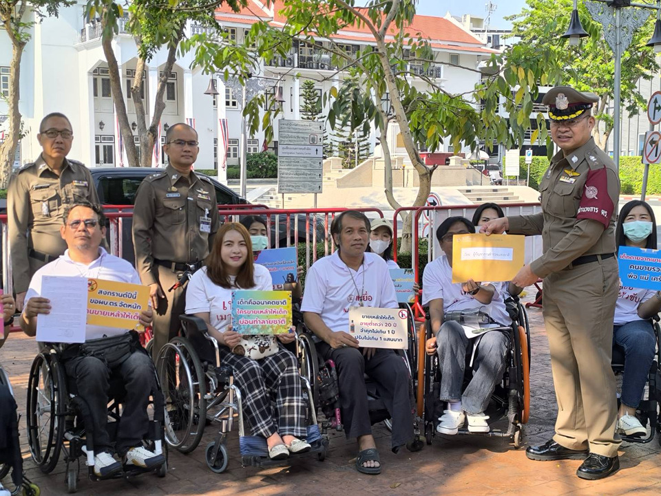 เครือข่ายเหยื่อเมาแล้วขับ ยื่นข้อเสนอเข้ม คุมขายแอลกอฮอล์เด็กต่ำกว่า 20 ปี  หลังยอดตายสงกรานต์พุ่ง