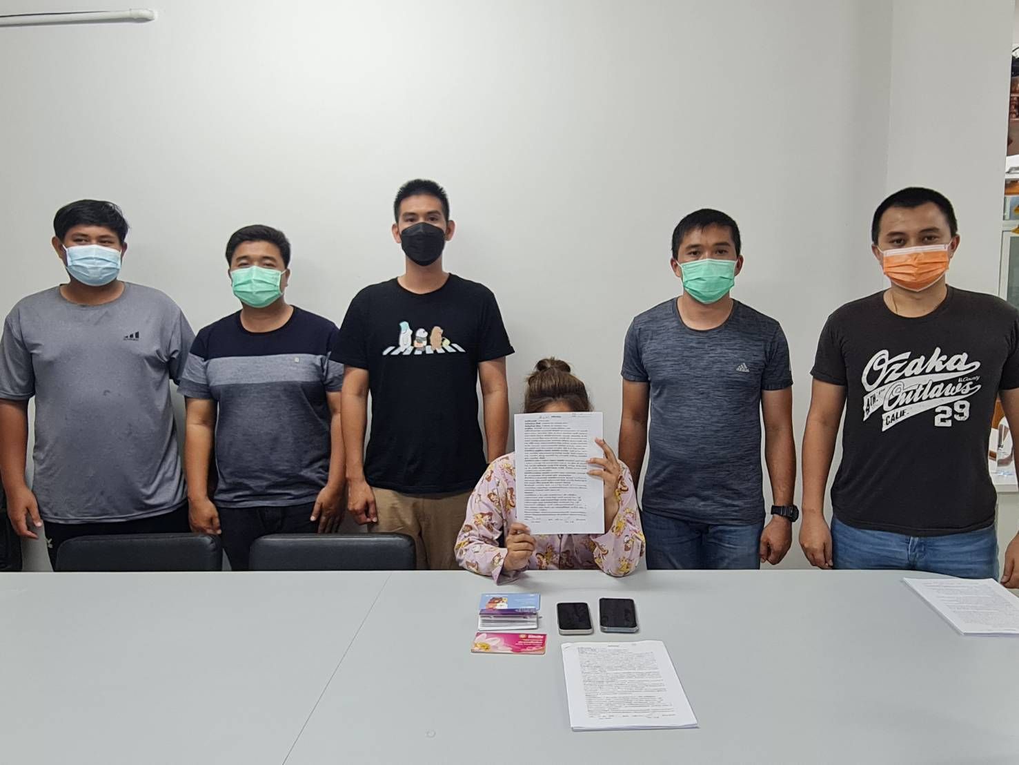นักสืบ 5 G รวบ 2 สาวแสบหลอกขายรถยนต์มือสองไม่พบเต้นท์รถที่โพสต์ 