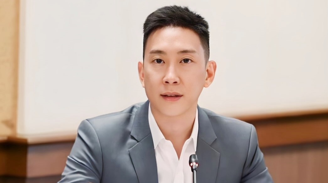 "เบนซ์ เรซซิ่ง" วิเคราะห์กรณีค้านประกันตัว18บอสดิไอคอน  ชี้ "สื่อ-สังคม" เป็นตัวแปร