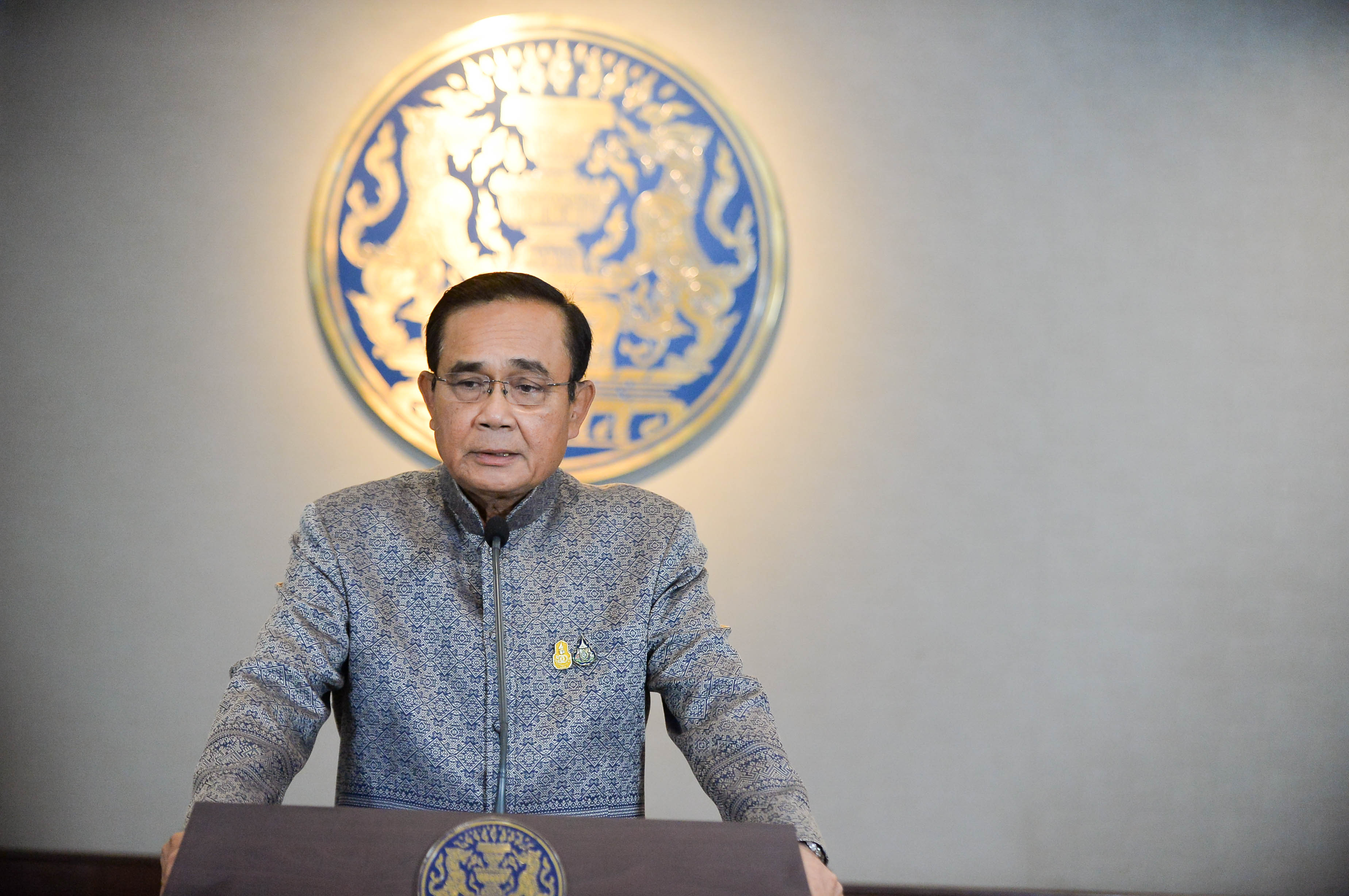 "นายกฯ"สั่ง "ผู้ว่าฯ"ตรวจสอบข่าวคนจีนป่วยโควิด-19 ลักลอบเข้าชายแดนไทย ลั่นใครมีเอี่ยวโดนลงโทษหมด 