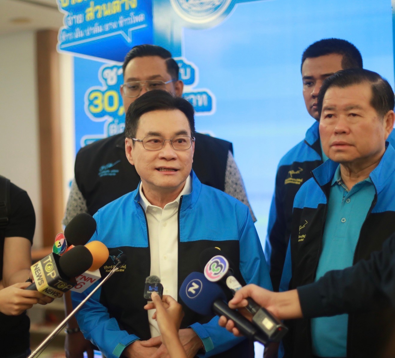 "จุรินทร์" เลี่ยงตอบปม "สาธิต" ประกาศทางการเมือง 20 ก.พ.ยันหารือพื้นที่ภาคกลางร่วมกันตลอด