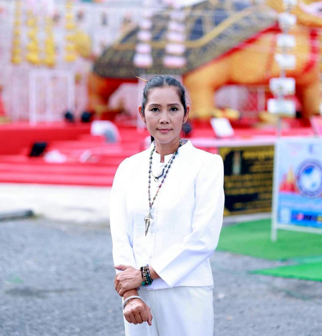 เปิดประวัติ อาจารย์พิมพ์ เศรษฐีมหาลาภ จาก “นางแบบ” สู่ “อาจารย์สายเวทย์”   