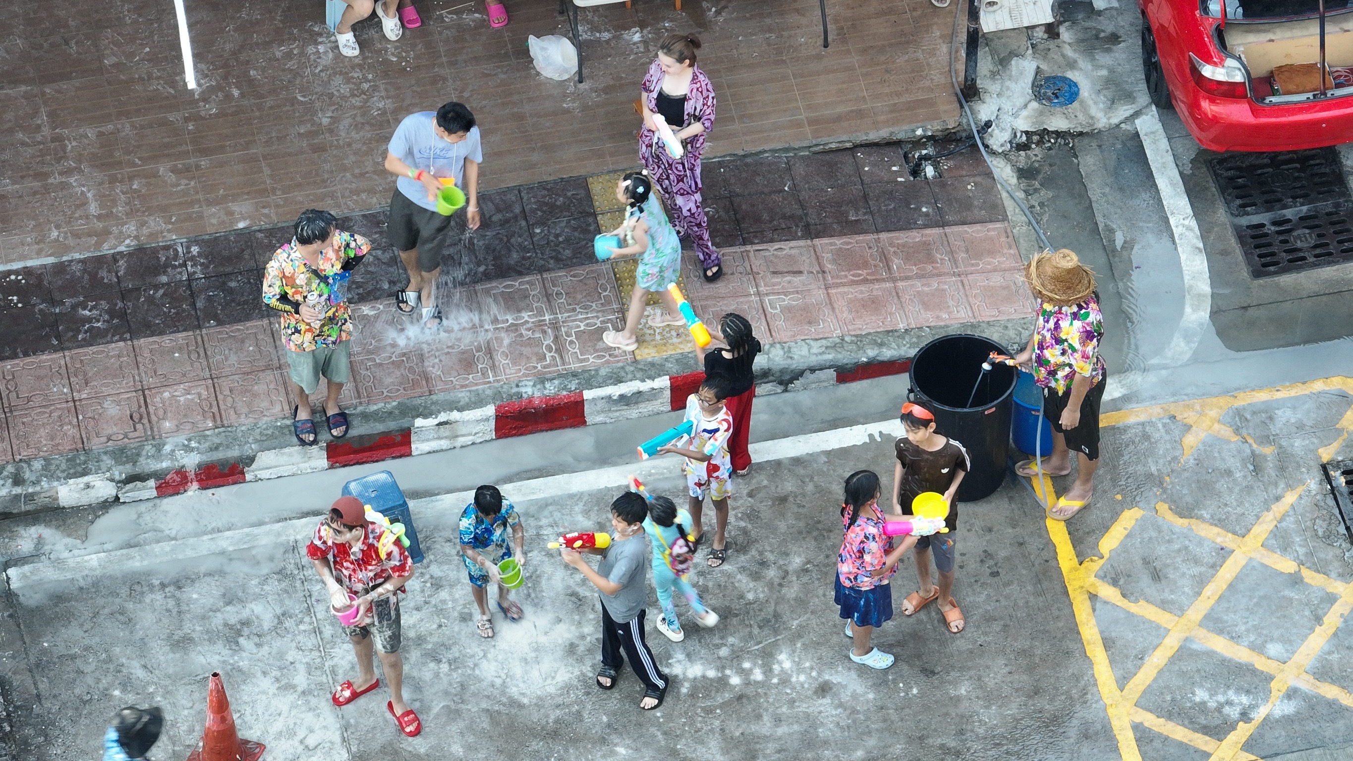 วันไหลนาเกลือคึกคักคนแน่นถนนพัทยา – นาเกลือ 