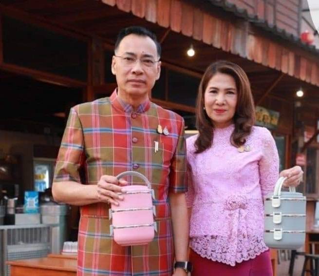 ผู้ว่าฯยโสธร-นายกเหล่าชาด รณรงค์เชิญชวนปชช.งดใช้พลาสติกเพื่อลดโลกร้อน