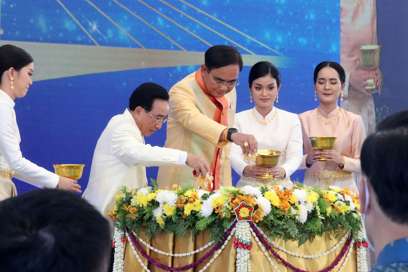 ยิ่งใหญ่!!'นายกฯไทย-ลาว'วางศิลาฤกษ์สะพานมิตรภาพฯ แห่งที่ 5 จากบึงกาฬ – บอลิคำไซ 