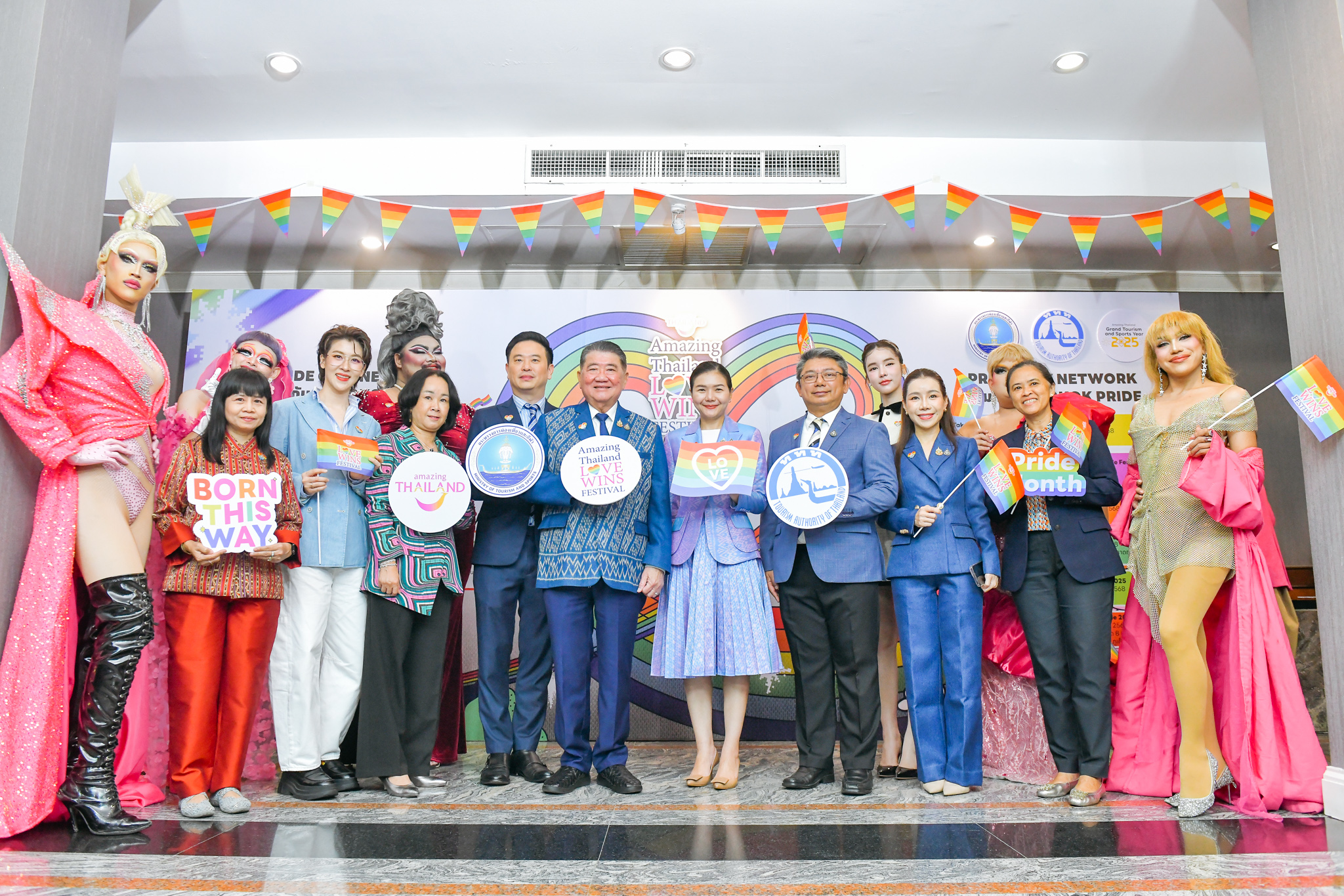 “ภูมิธรรม” หนุน Pride Month ดันไทยเป็นจุดหมายปลายทางท่องเที่ยวระดับโลกที่เคารพสิทธิมนุษยชน 