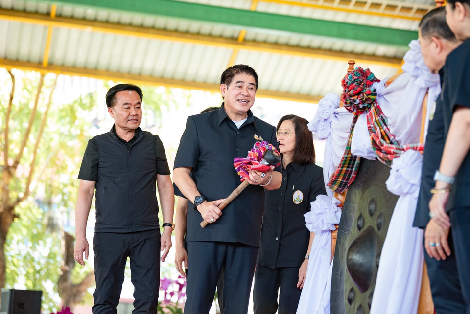 “ธรรมนัส–ยศสิงห์” ผนึกกำลัง “เกษตรฯ -อุตสาหกรรม” เปิดคลินิกเกษตรเคลื่อนที่นครปฐม ช่วยเกษตรกรครบวงจร