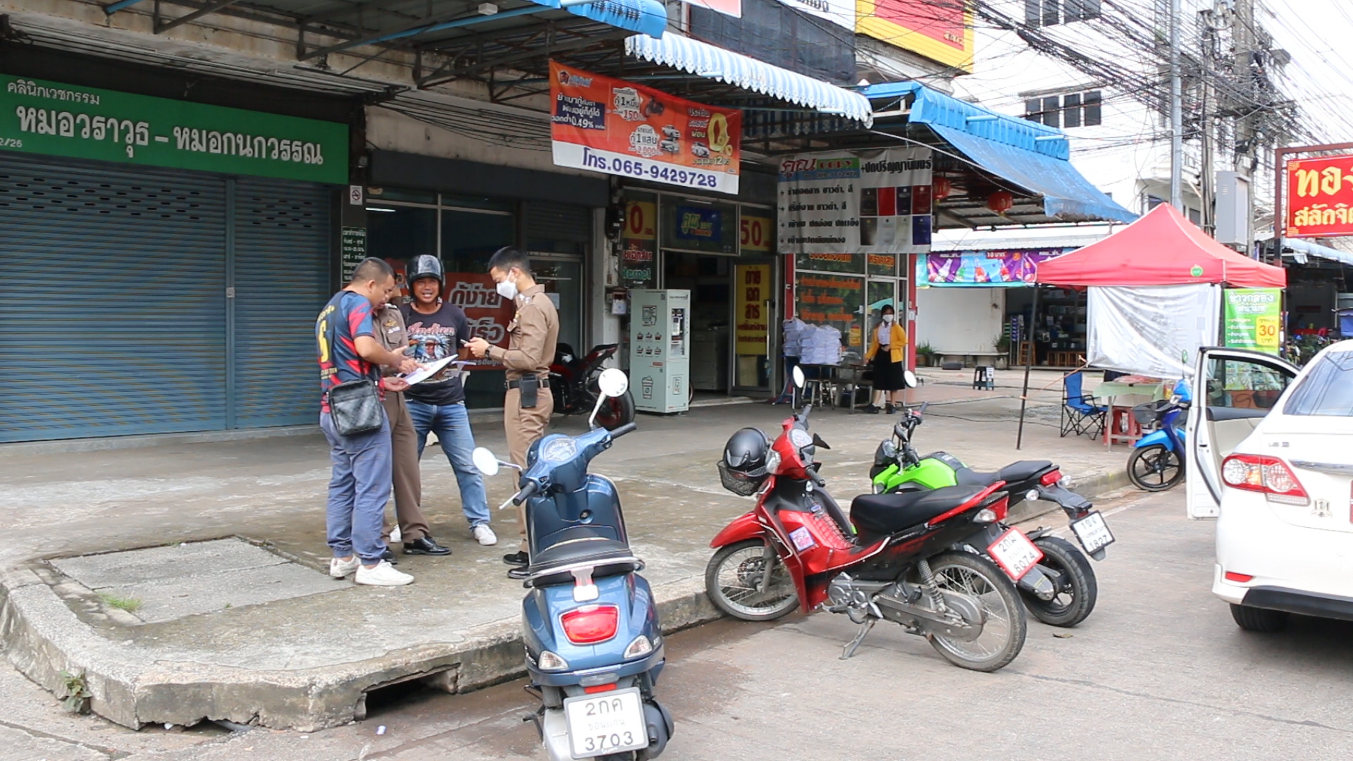 ตำรวจ เร่งลงพื้นที่ ตามตัวมือดี ทำร้ายพ่อค้าขายเคบับกลางเมืองขอนแก่น 