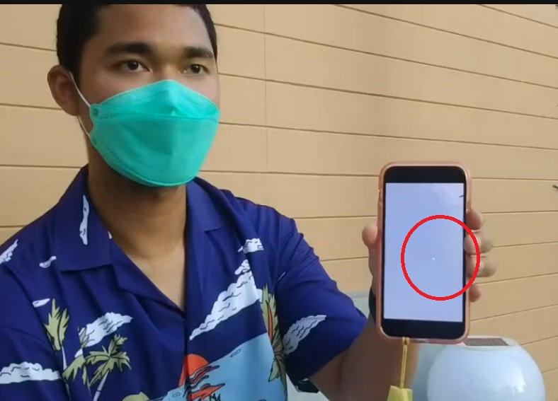 หนุ่มโพสต์เห็นวัตถุปริศนาคล้าย UFO มนุษย์ต่างดาวบินผ่านเหนือท้องฟ้า