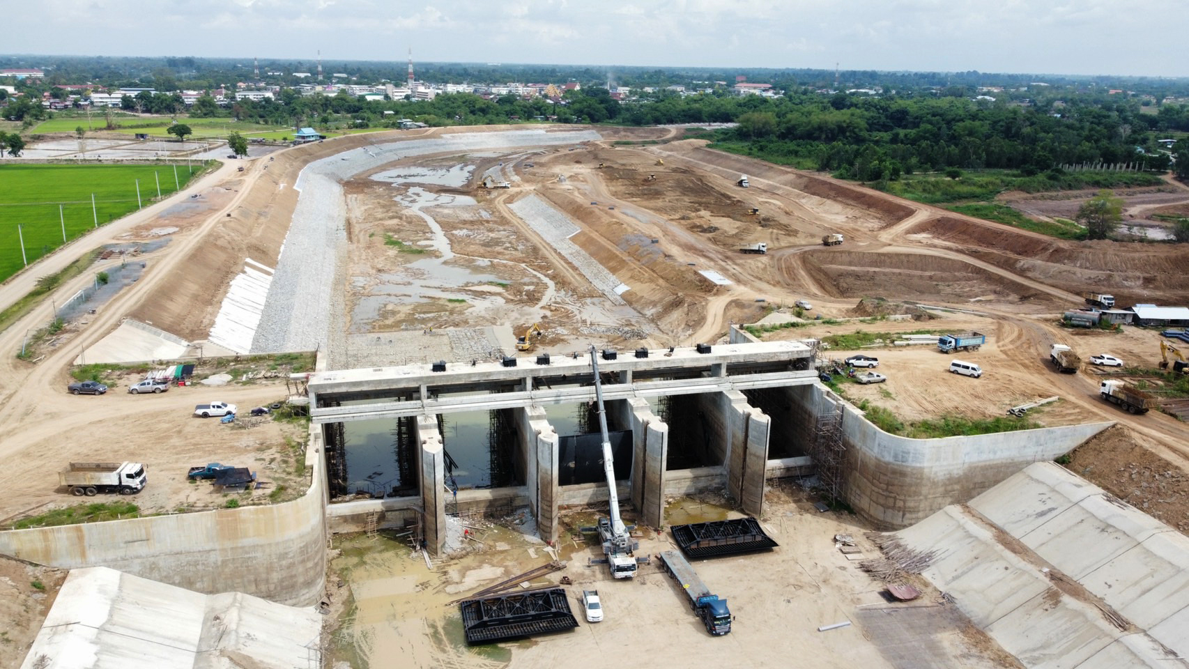 เร่งสร้างประตูน้ำระบายท่านางงามงบ 460 ล้าน หวังช่วยนาข้าว 5 หมื่นไร่