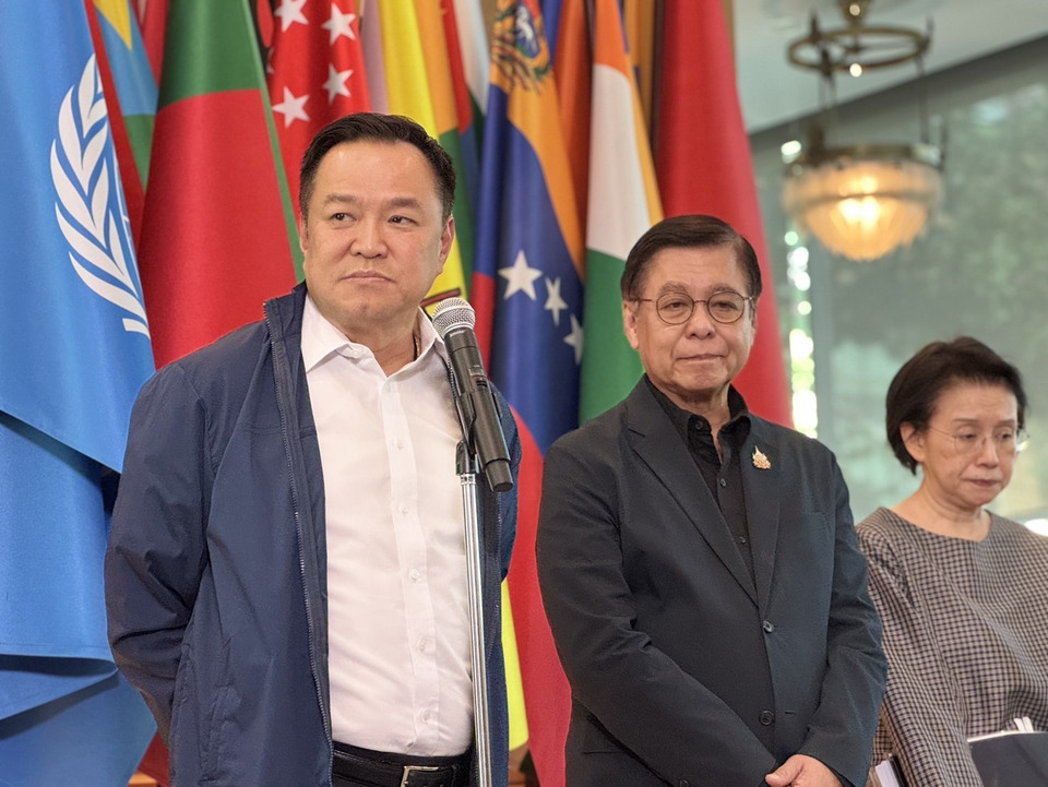 "นายกฯ" ลั่น “ไทยแลนด์เฟิร์ส” เตรียมทุกทาง นำคนไทยในอิหร่าน 300 ชีวิต กลับปท. ยันน้ำมันสำรองเพียงพอไม่วิกฤติ
