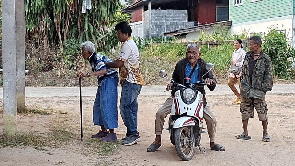ศรีสะเกษคึกคัก เลือกตั้งชายแดนเขาพระวิหาร ประชาชนทยอยใช้สิทธิ หวังได้คนดีบริหารประเทศ