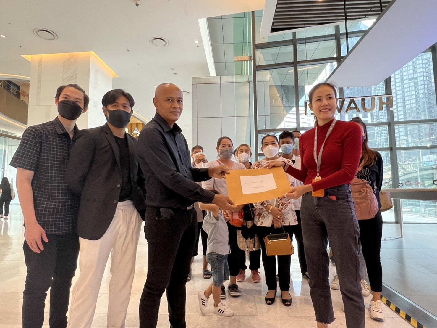 "ผู้บริโภคมือถือ"ยื่นหนังสือเรียกร้อง "สภาองค์กรของผู้บริโภค" วางตัวเป็นกลาง ปมควบรวม ‘ทรู-ดีแทค’