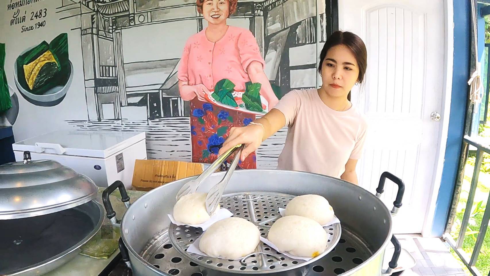 เมนูสุดเด็ดหนึ่งเดียวในโลก"ซาลาเปาไส้ห่อหมกปลา"ต้นตำรับห่อหมกฮกเกี้ยนที่ร้านเรือขุดแร่ท้ายเหมือง