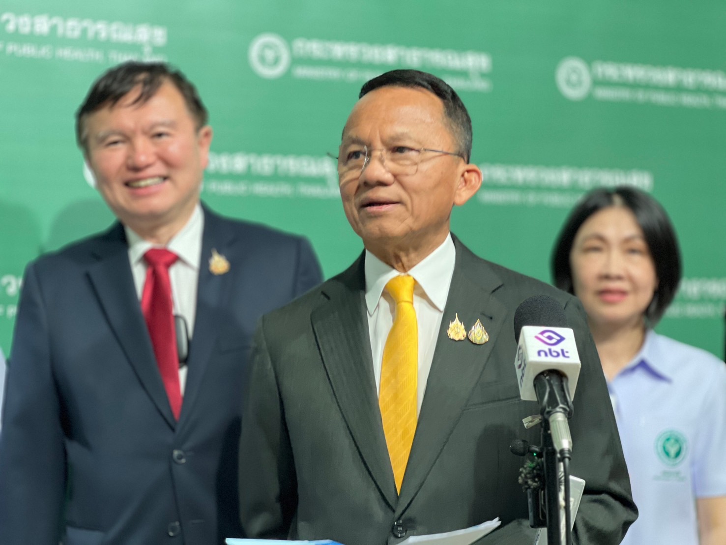 ชงครม.ให้อำนาจ "ผู้ว่าฯ–อธิบดี" ประกาศพื้นที่ควบควบคุมโรคจมฝุ่น PM2.5 ต้องเวิร์คฟอร์มโฮม “สมศักดิ์” ระบุไม่มีบทลงโทษ 