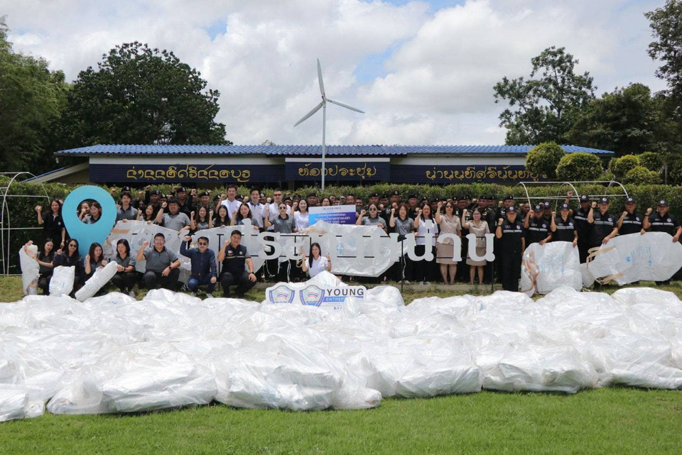 หอการค้าน่านผนึกมิตรผล มอบ Big Bag 1,000 ใบ เสริมแนวป้องกันน้ำท่วม 