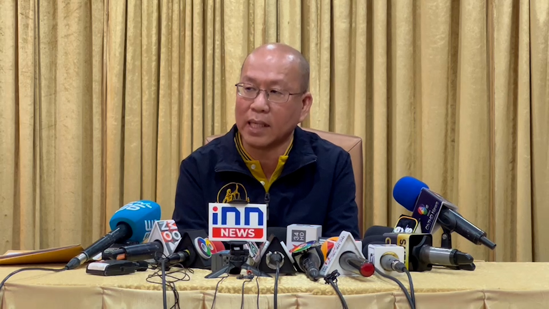 'อัจฉริยะ' แถลง 'บิ๊กต่อ' ถอนฟ้องทนายตั้ม เปิดโอกาสให้ แจ้งความตรวจสอบอย่างเต็มที่ 